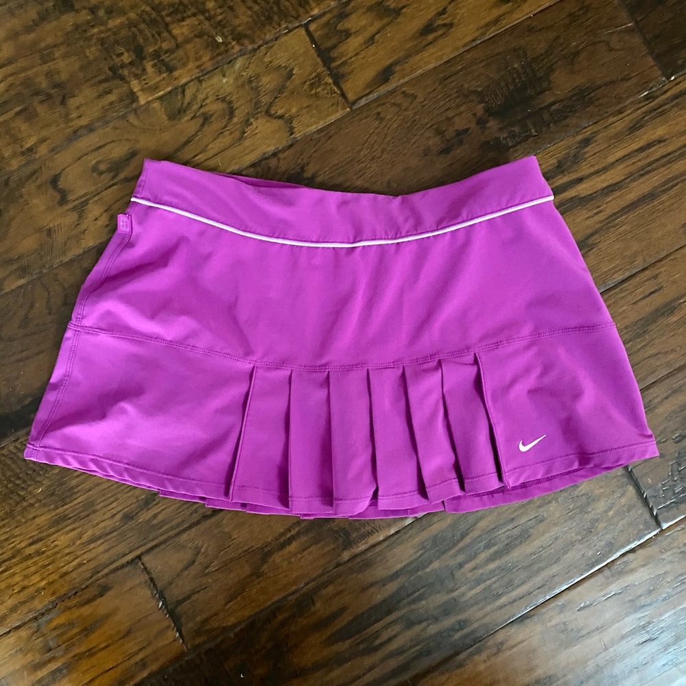 pleated tennis skirt